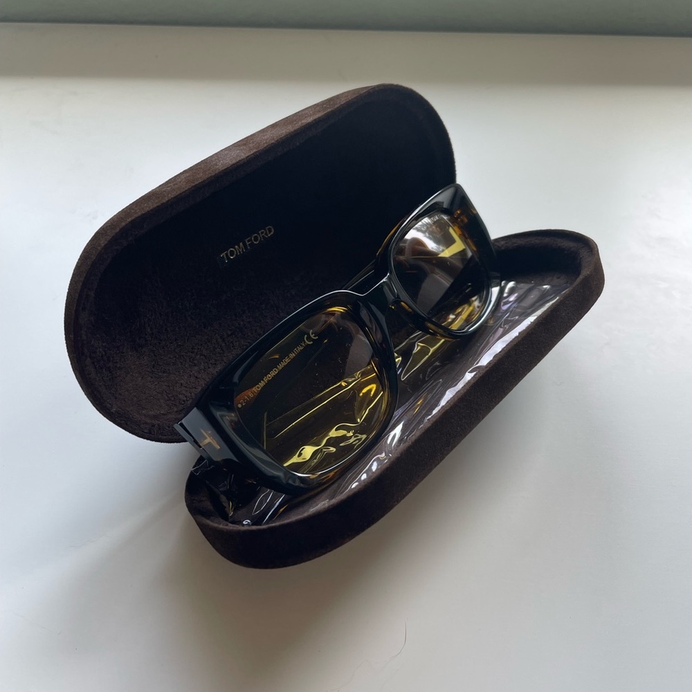 new with box - tom ford raphael sunglasses